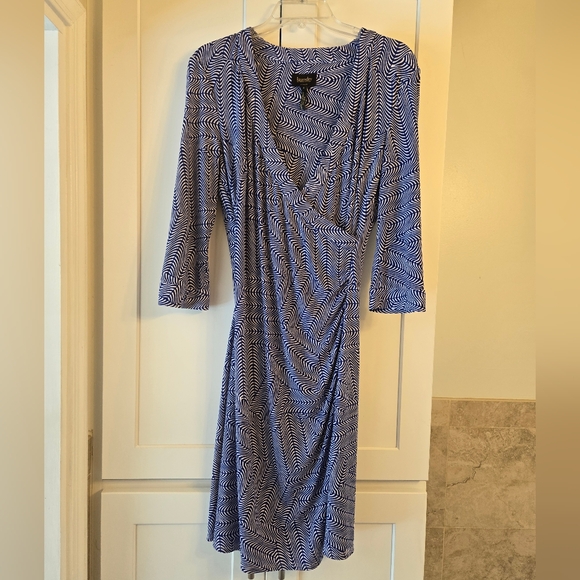 Laundry By Shelli Segal Dresses & Skirts - Laundry by Shelli Segal Vibrant Blue and White Patterned Dress/Size S